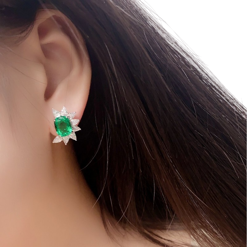 Sierra Oval Cut 4.066 ct Emerald Studs