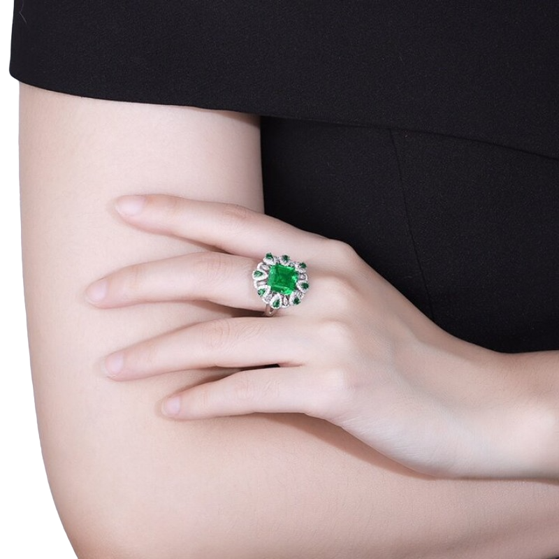 Sierra Ottoman 3.60 cts Emerald Ring
