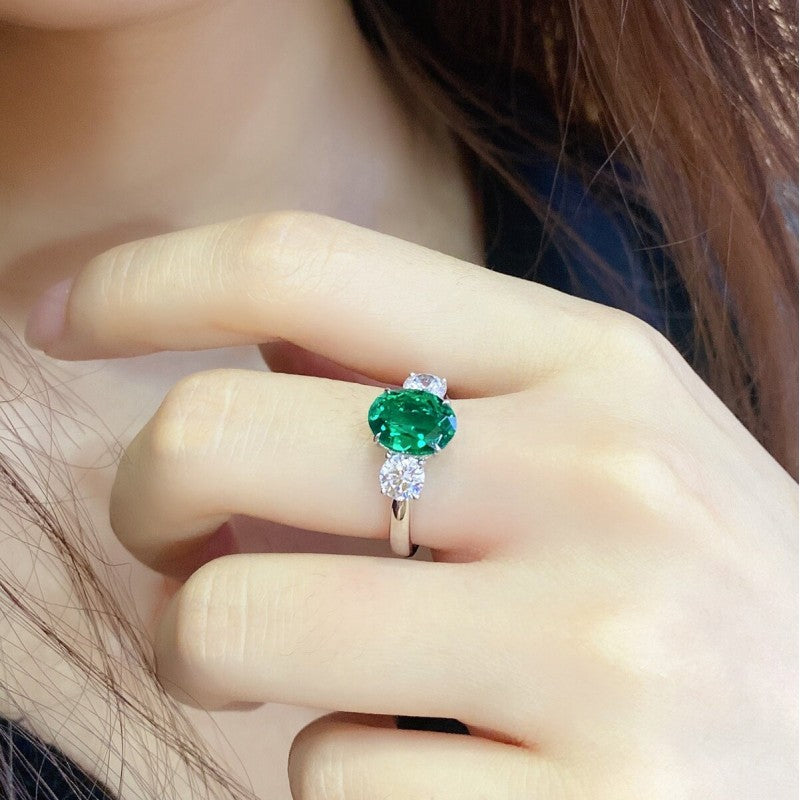 Sierra 2.28 Emerald Propose Ring