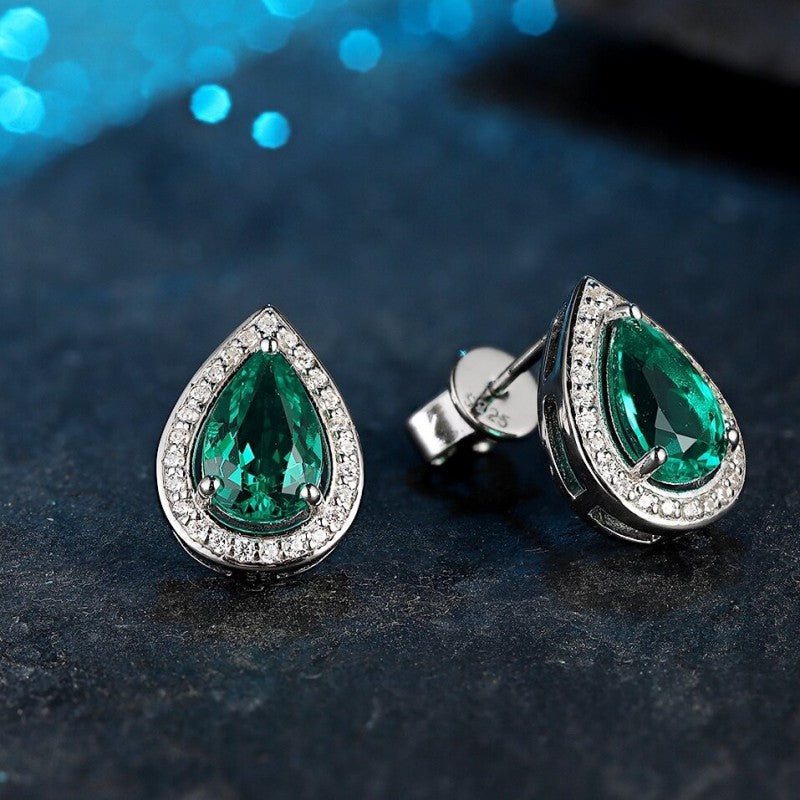 Natural emerald stone