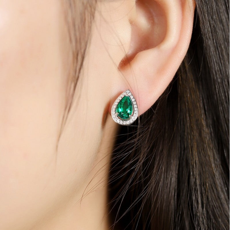 Natural emerald stone
