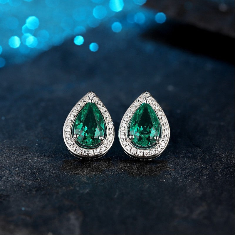 Natural emerald stone