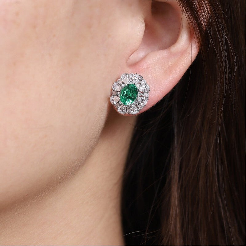 Natural emerald stone