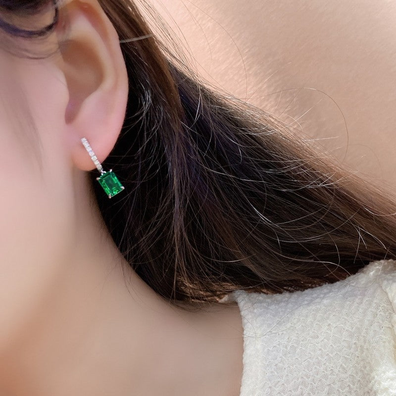 Natural emerald stone