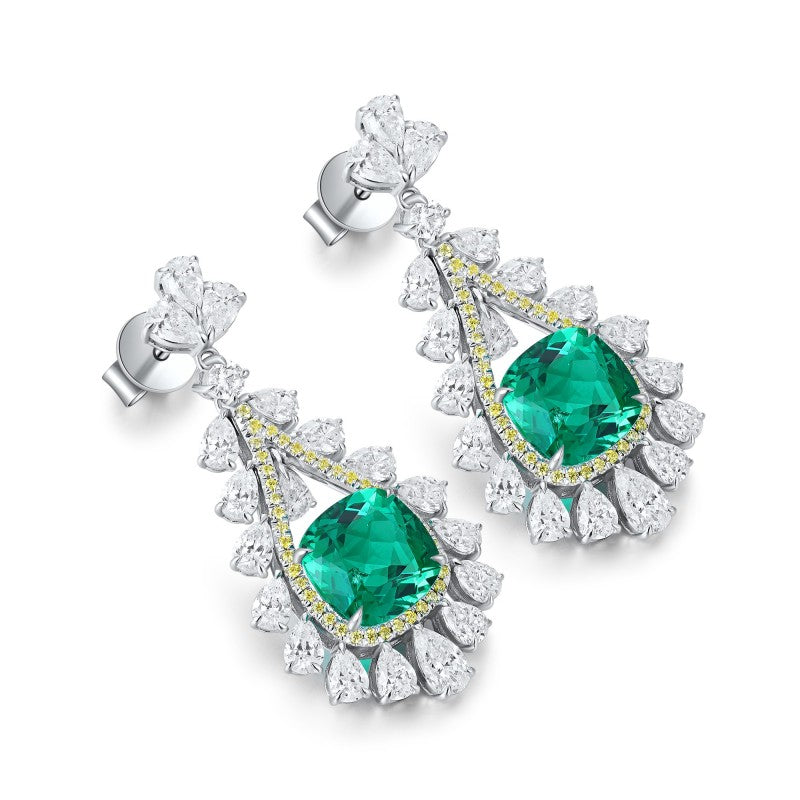 Natural emerald stone
