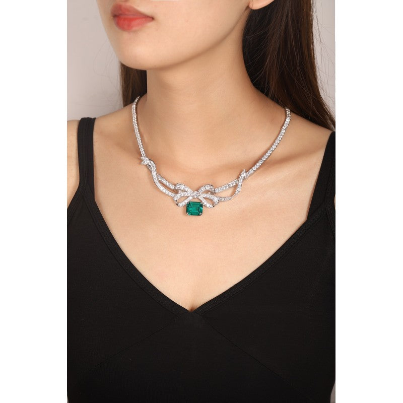Sierra Emerald Crest Choker