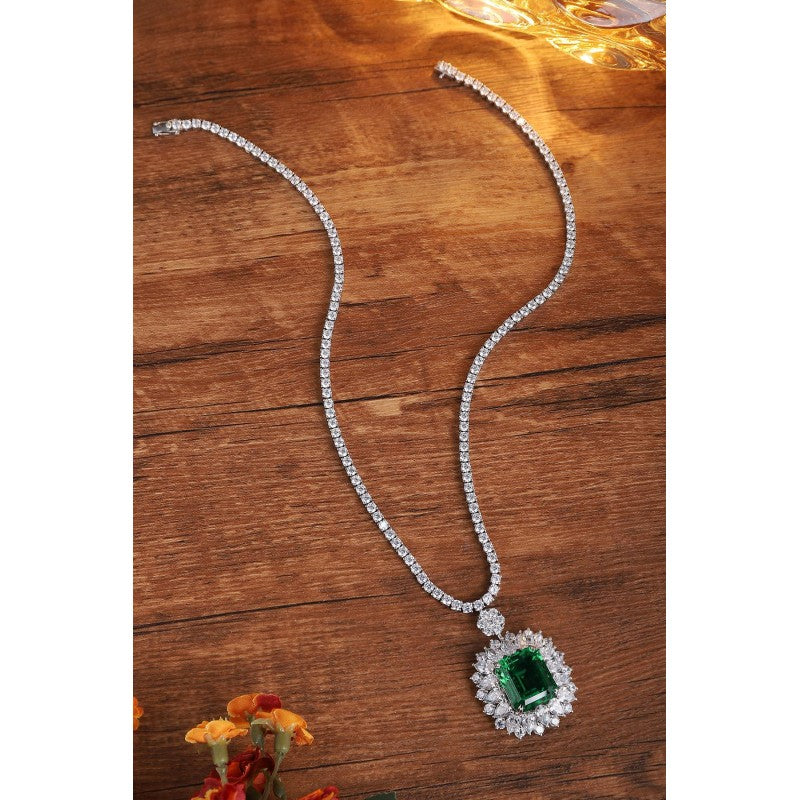 Sierra 18.50 cts Universal Emerald Necklace for her
