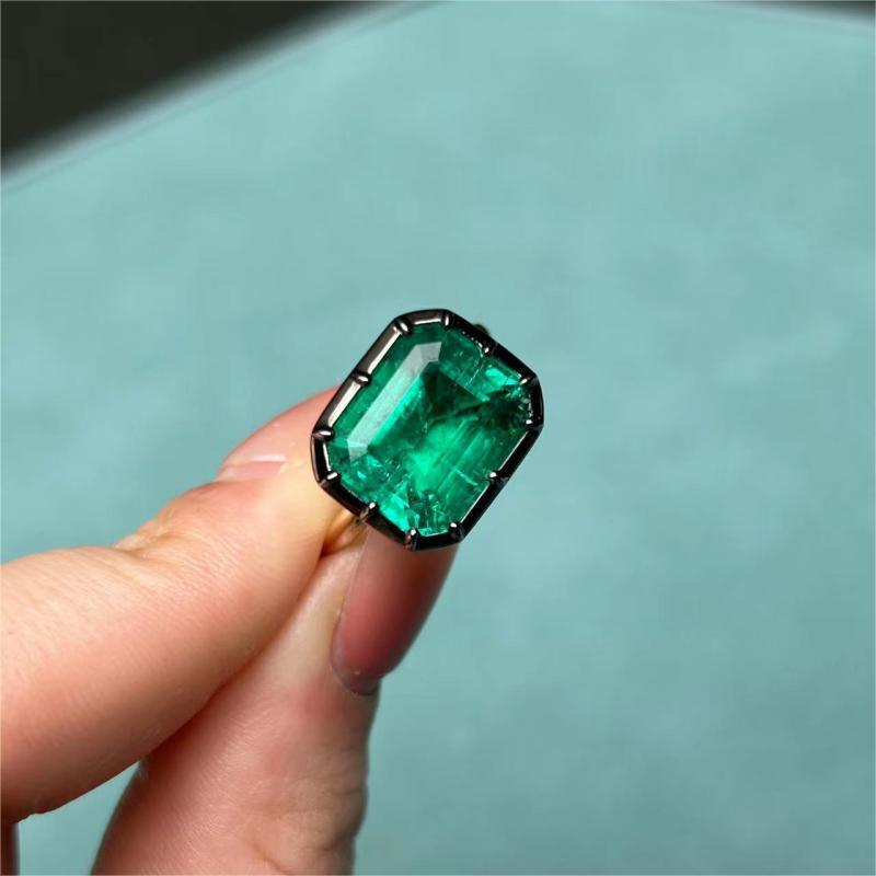Sierra Imperial Grace Emerald Ring for her