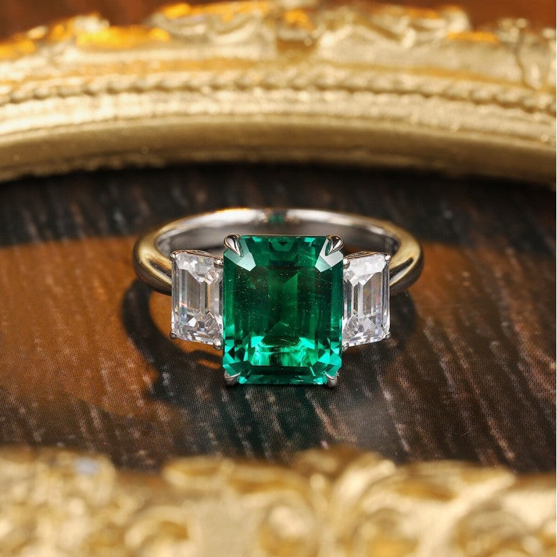Sierra Grandeur Emerald Majesty Ring