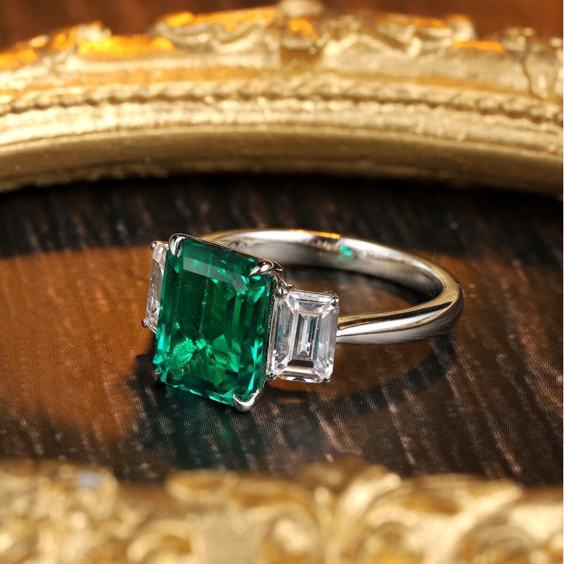 Sierra Grandeur Emerald Majesty Ring