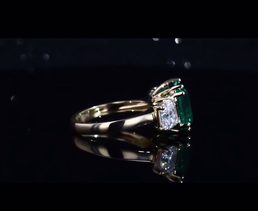 Sierra Exquisite 3.50 carat Asscher Cut Engagement Ring
