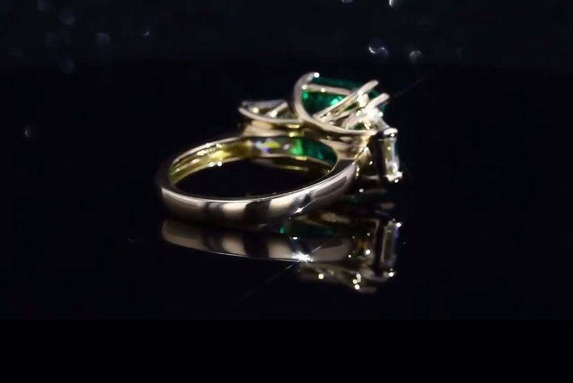Sierra Exquisite 3.50 carat Asscher Cut Engagement Ring