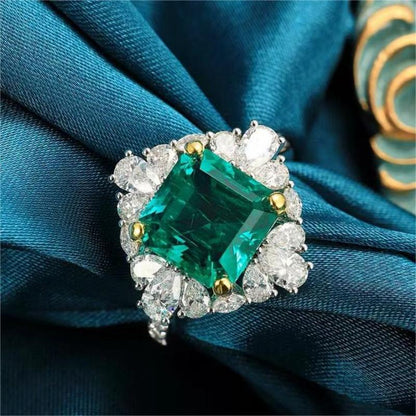 Sierra Majestic Green Emerald Ring