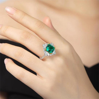 Sierra Majestic Green Emerald Ring