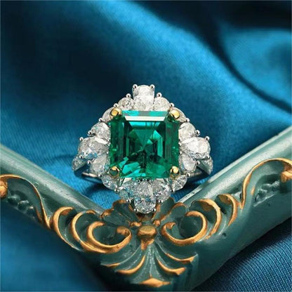 Sierra Majestic Green Emerald Ring