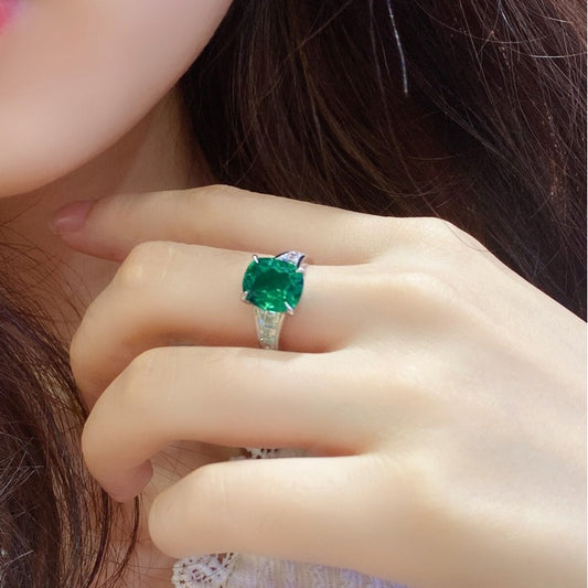 Sierra 3.50 cts Emerald Solstice Ring