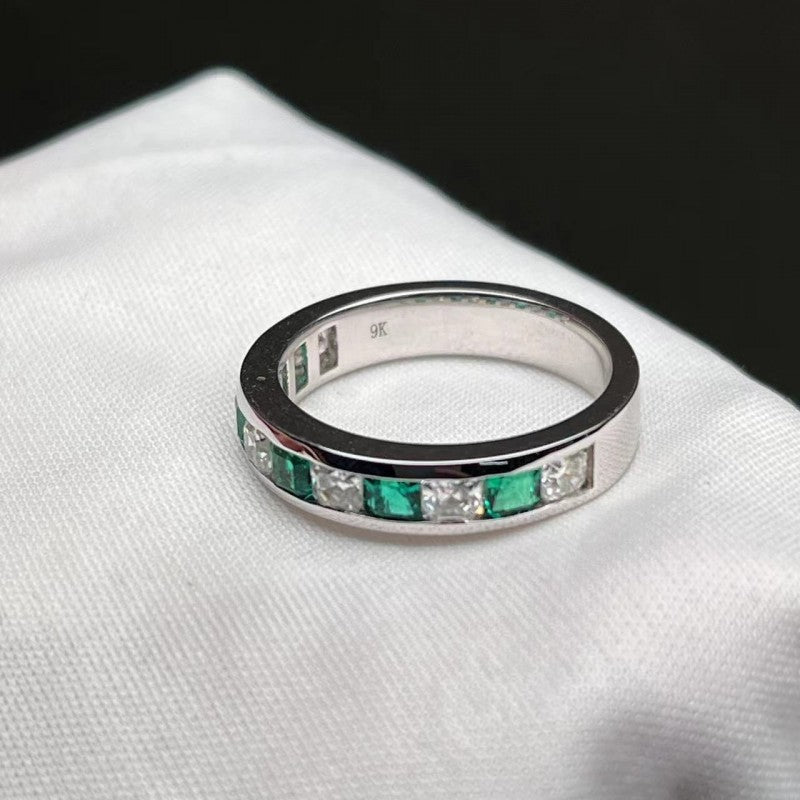 Sierra Emerald Luxe Band Ring