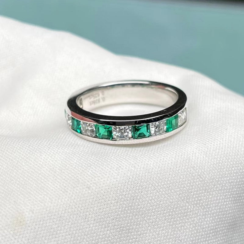 Sierra Emerald Luxe Band Ring